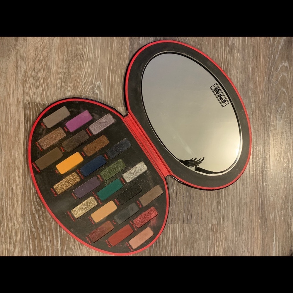 Kat von d limited edition Fetish eyeshadow